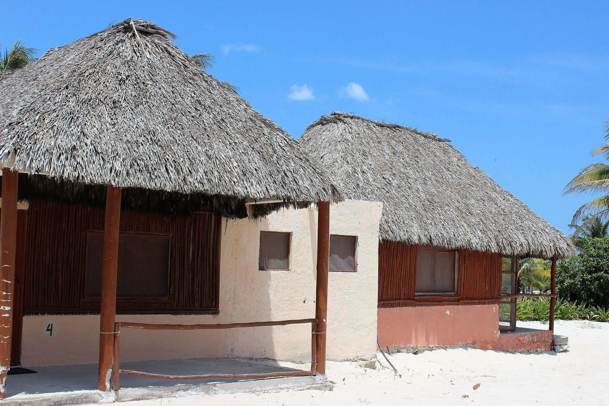 Cabanas El Cuyo Esterno foto