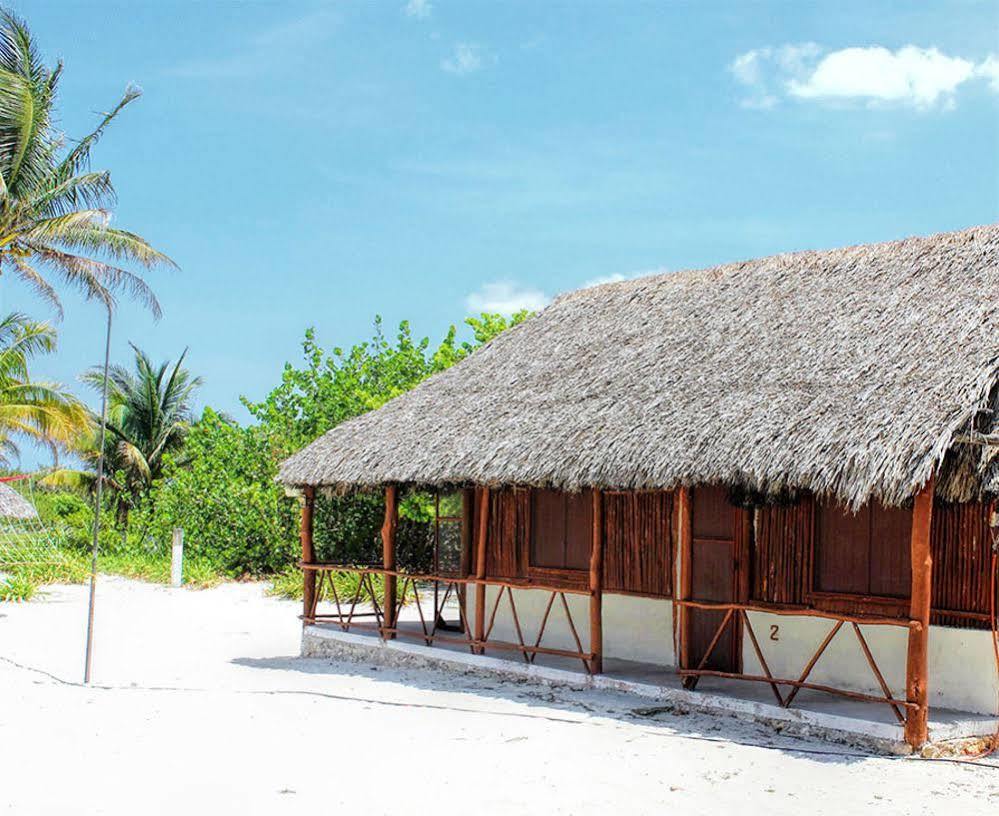 Cabanas El Cuyo Esterno foto